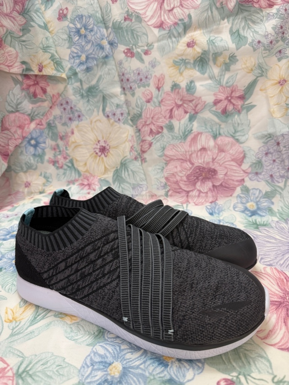 Altra Dyani Slip on Sneakers size 9 like new charcoal shoes walking - Picture 3 of 13